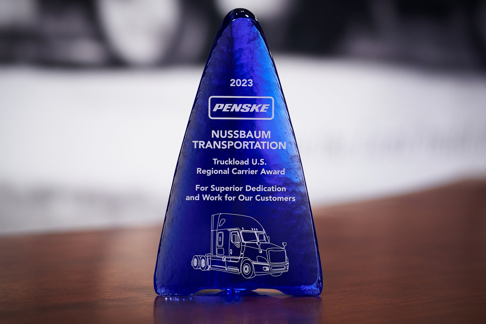 Nussbaum wins Truckload Regional Carrier Award from Penske